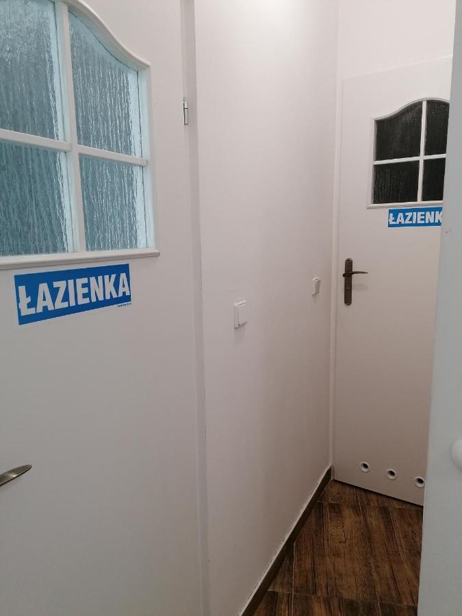 Hostel Tulip - Pokoj Jednoosobowy Nr 3 Ze Wspolna Lazienka I Kuchnia Щецин Экстерьер фото