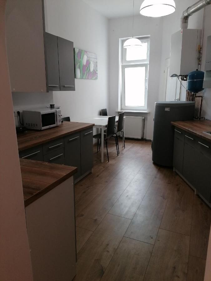 Hostel Tulip - Pokoj Jednoosobowy Nr 3 Ze Wspolna Lazienka I Kuchnia Щецин Экстерьер фото