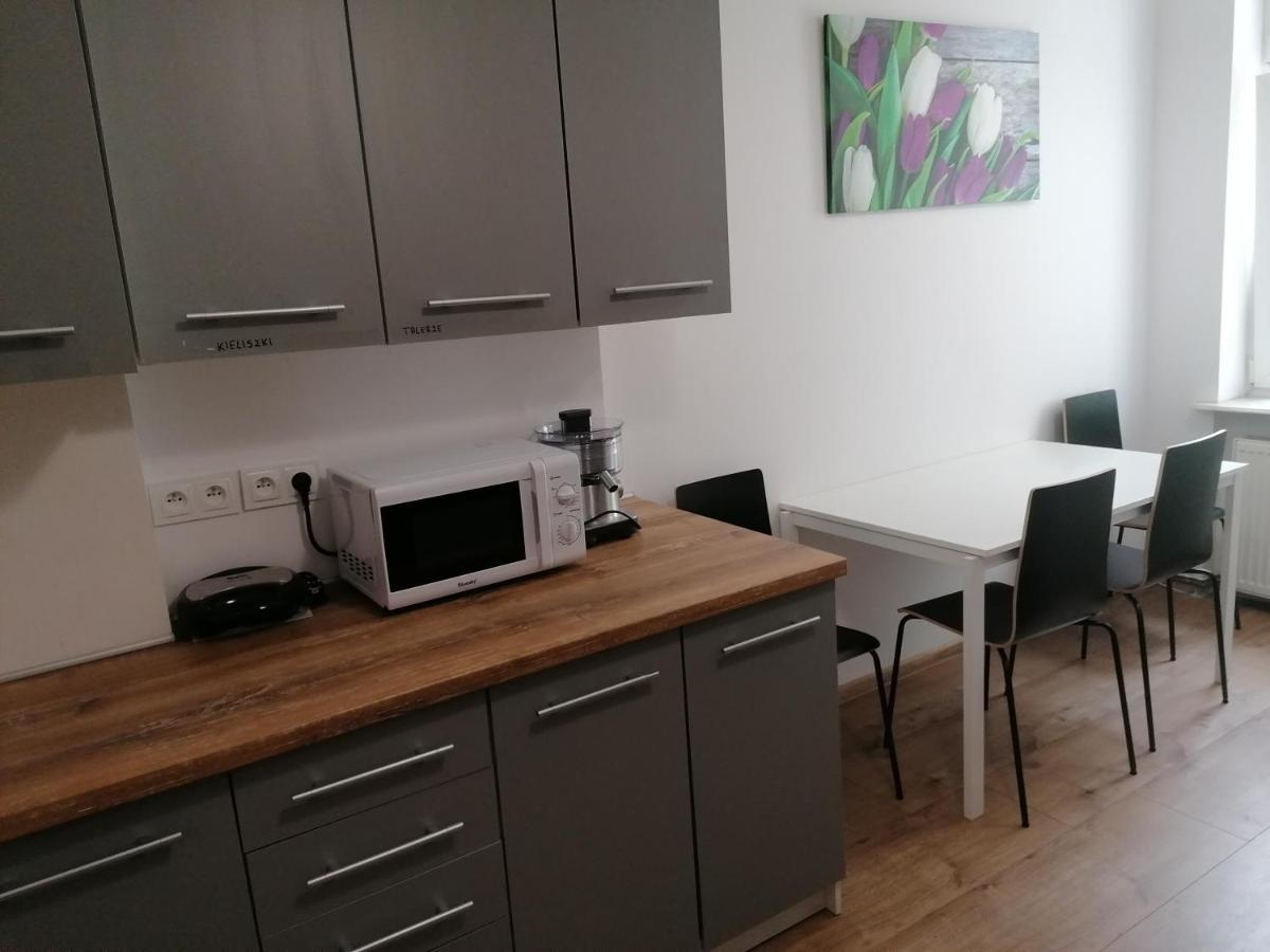 Hostel Tulip - Pokoj Jednoosobowy Nr 3 Ze Wspolna Lazienka I Kuchnia Щецин Экстерьер фото