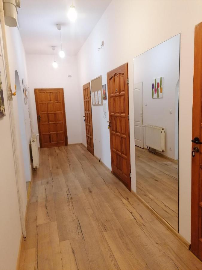 Hostel Tulip - Pokoj Jednoosobowy Nr 3 Ze Wspolna Lazienka I Kuchnia Щецин Экстерьер фото