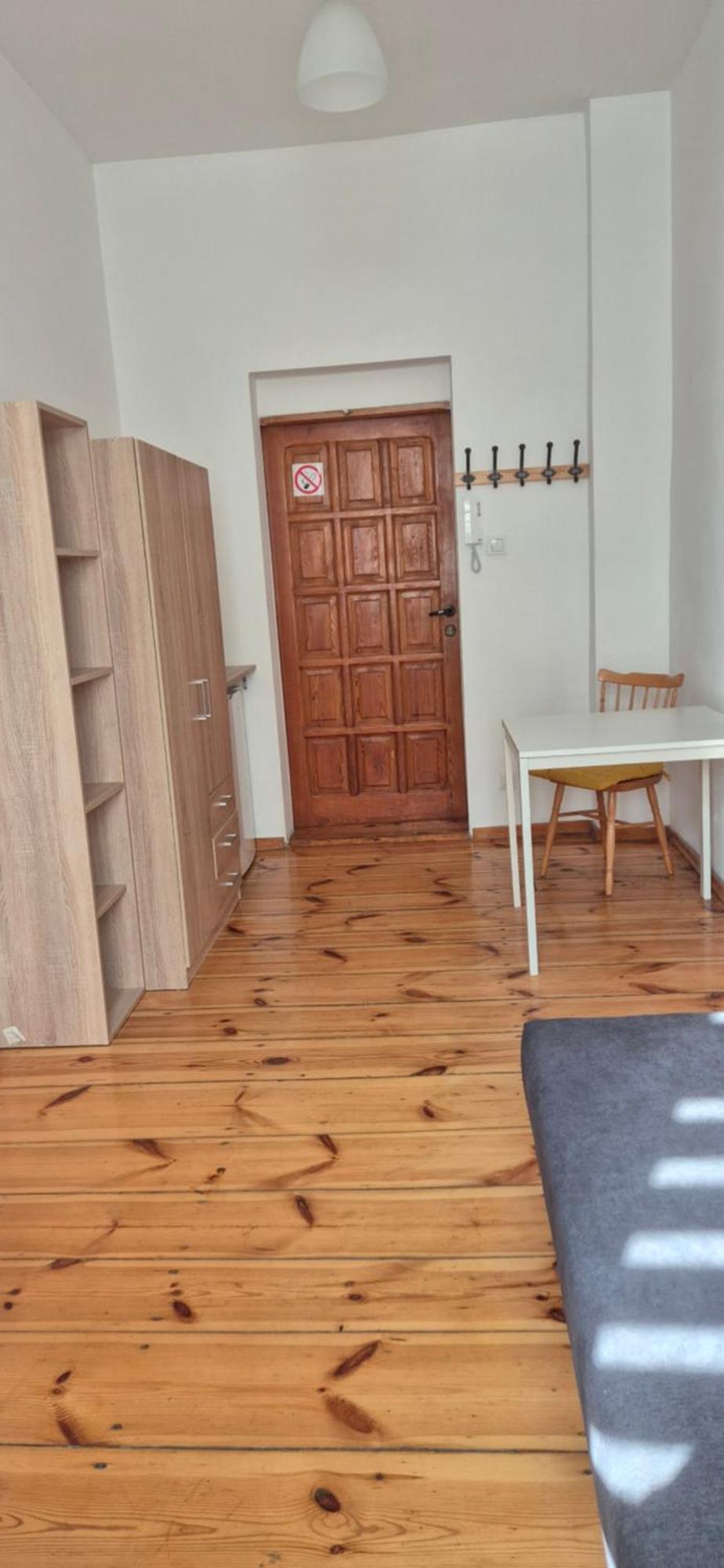 Hostel Tulip - Pokoj Jednoosobowy Nr 3 Ze Wspolna Lazienka I Kuchnia Щецин Экстерьер фото